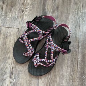 Chaco’s size 8